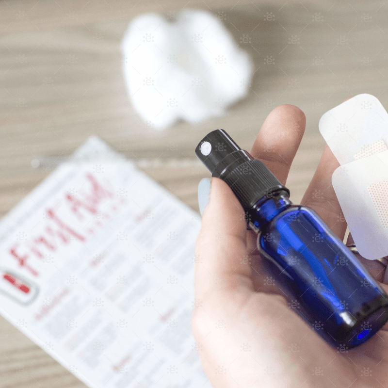 15ml Blue Glass Bottle with Spray Head (5 pack) Glass Spray Bottle